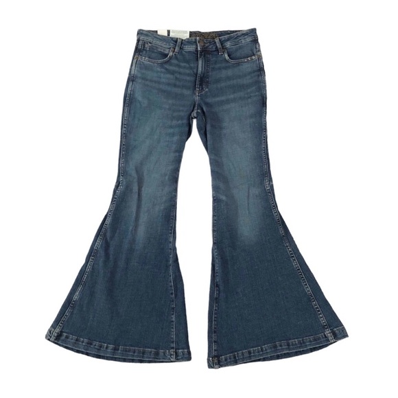 Wrangler Retro High Rise Trumpet Flare Jeans Size 30 NEW - Picture 4 of 11